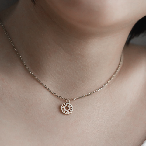 ASTER SEPTEMBER BIRTHFLOWER NECKLACE